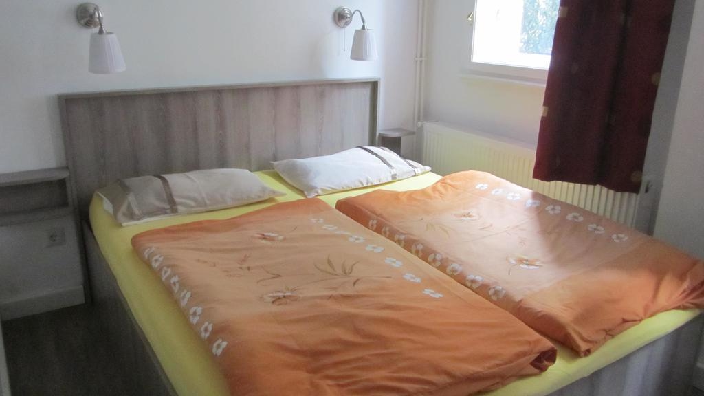 Judy And Sandor Apartmen Будапеща Екстериор снимка